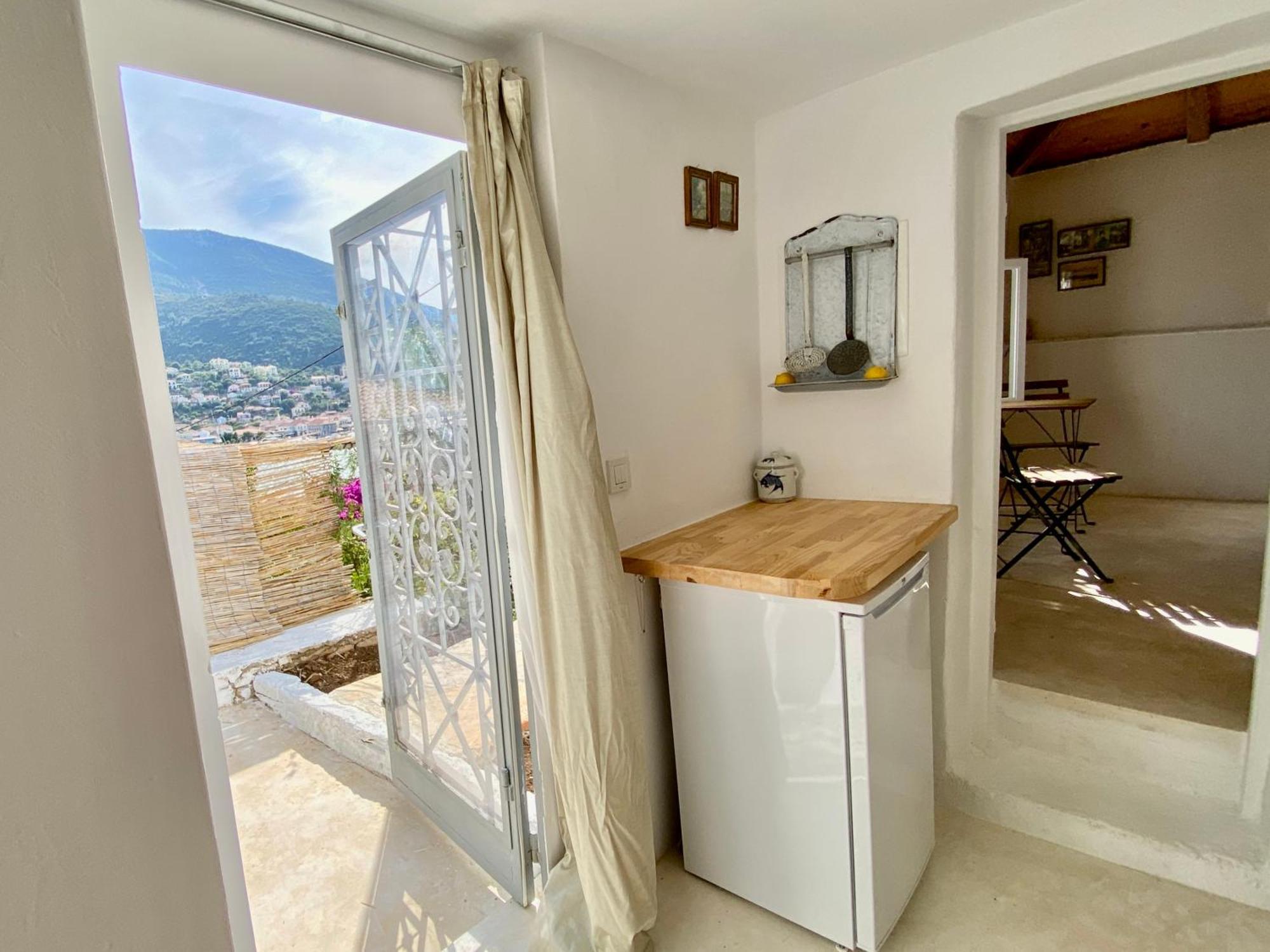 Stylish Vathy Studio With Sea View 外观 照片